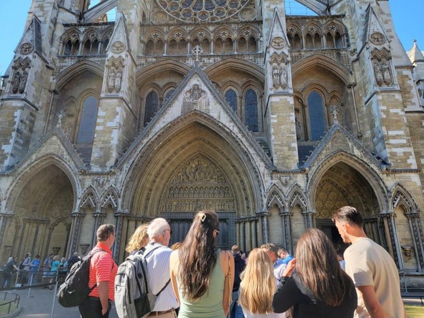 London: Buckingham, Big Ben & Westminster Abbey Tour - Entering Westminster Abbey ahead of the lines