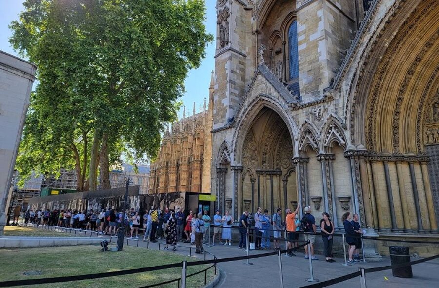 London: Buckingham, Big Ben & Westminster Abbey Tour - How the three-hour route feels in practice