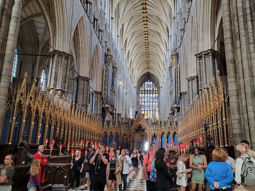 London: Buckingham, Big Ben & Westminster Abbey Tour - Walking through St. James’s Park to Buckingham Palace