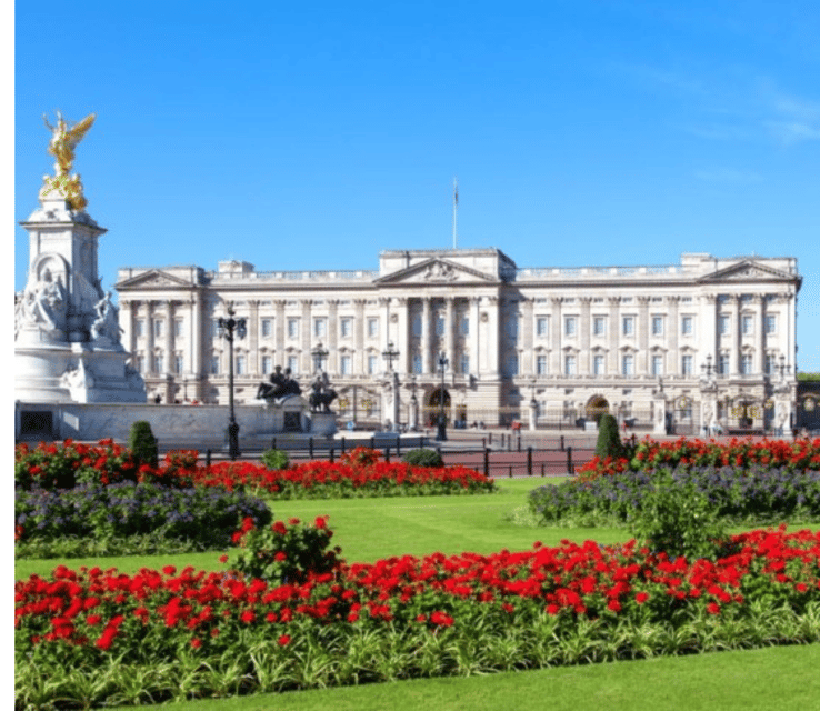 London: Buckingham Palace and Royal London Walking Tour - The handoff to Buckingham Palace