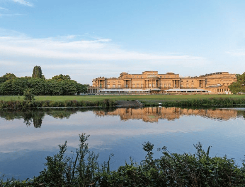 London: Buckingham Palace and Royal London Walking Tour - Starting near The King’s Gallery