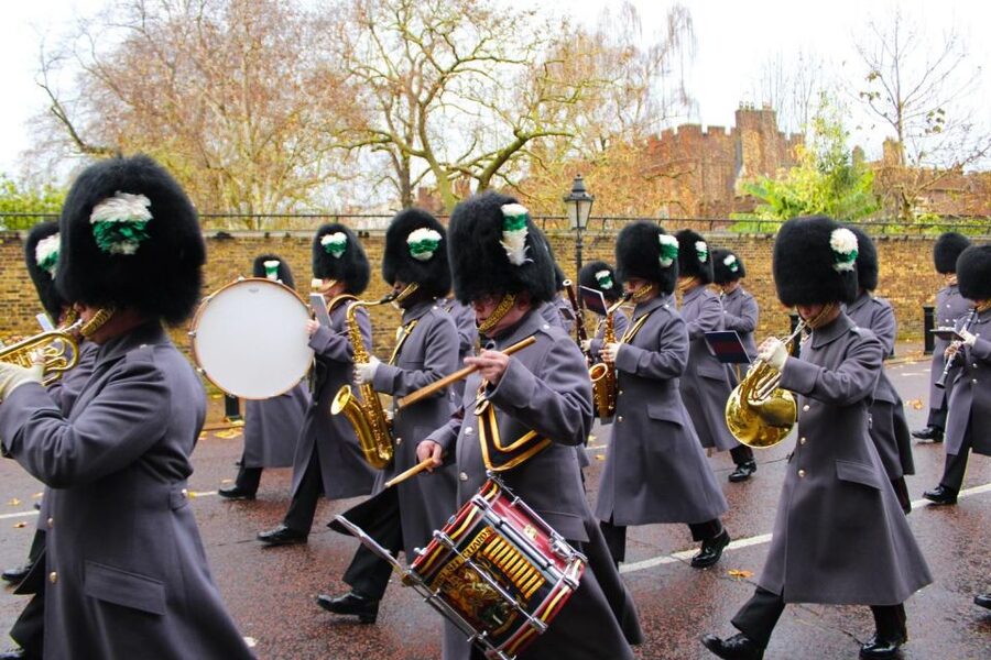 London: Buckingham Palace & Changing of the Guard Experience - Lancaster House, Clarence House and Buckingham Palace
