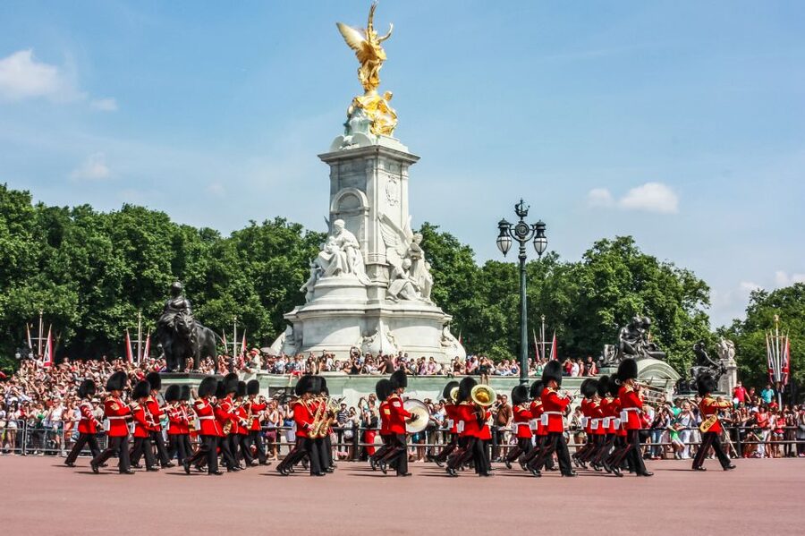 London: Buckingham Palace Entry & Changing of the Guard Tour - What the $97 price really buys you