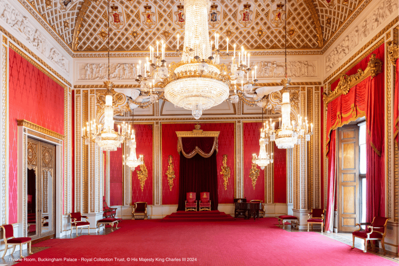 London: Buckingham Palace State Rooms & Royal Walking Tour - How the palace audio tour changes the pace