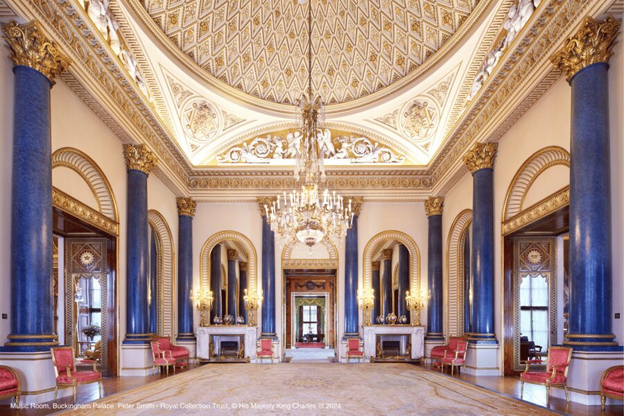 London: Buckingham Palace State Rooms & Royal Walking Tour - St James’s Palace and three centuries of monarchy