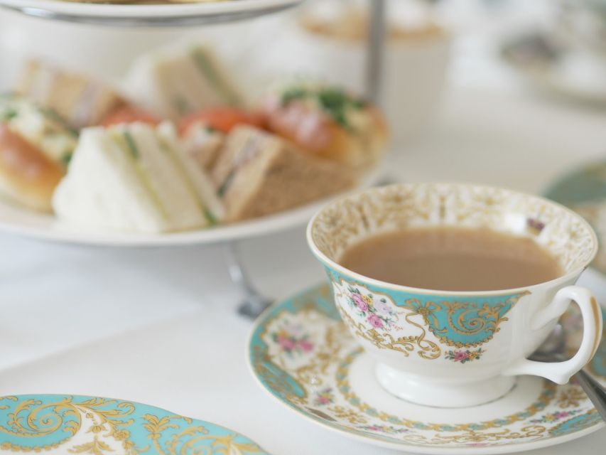 London: Buckingham Palace Walk & Tea at Kensington Palace - What the $160 price really buys you