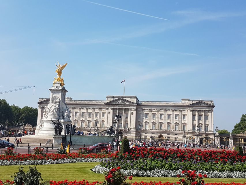 London: Buckingham Palace, Westminster Abbey & Big Ben Tour - What the guides add to the experience