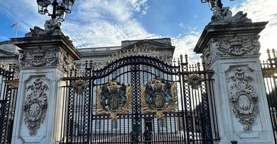 London: Buckingham Palace & Westminster Guided Walking Tour - Is $170 good value?