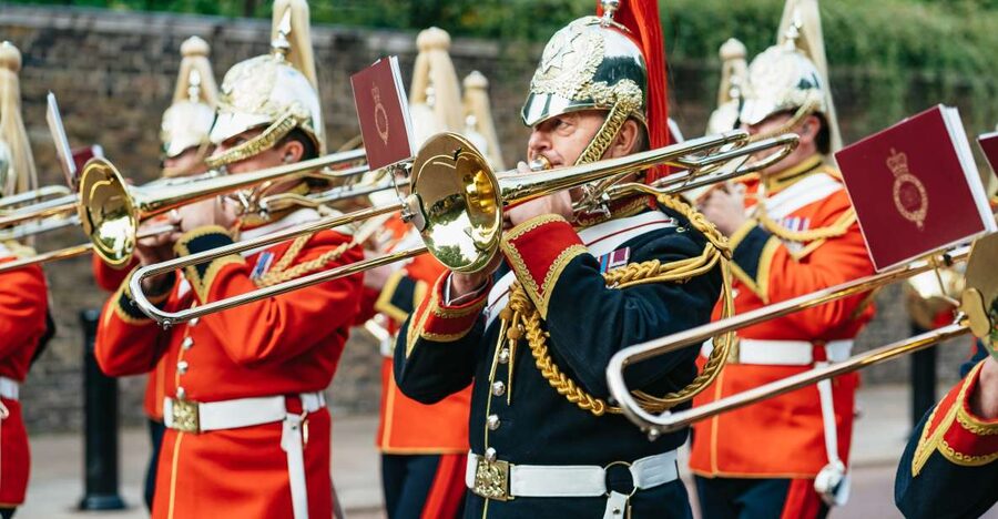 London: Changing of The Guard Tour - How much the $15 price is worth