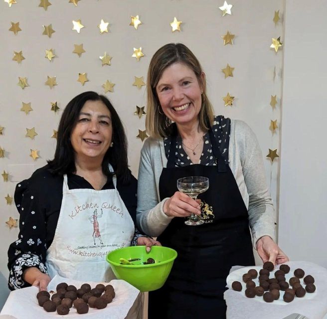 London: Chocolate Truffle-Making Workshop - Step two: shaping the chocolate spheres