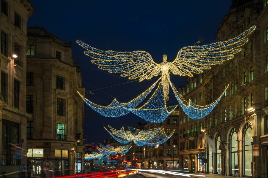 London: Christmas Eve City Tour with Dinner & Midnight Mass - St Martin-in-the-Fields and the Christmas Eve service