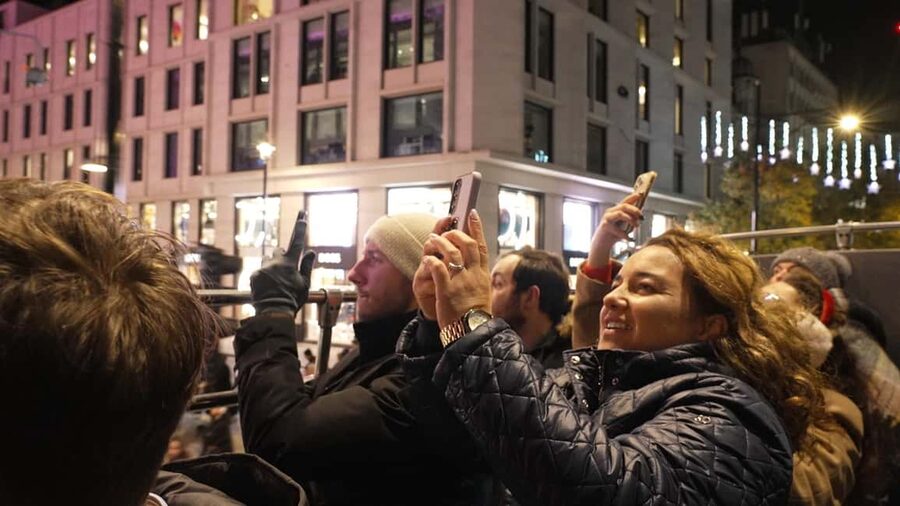 London: Christmas Lights Nighttime Bus Tour with Live Guide - How the $40.41 price measures up