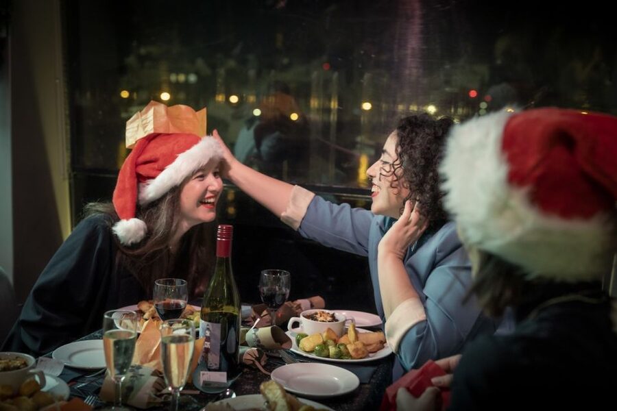 London: Christmas Party Dinner Cruise - The Thames route toward Canary Wharf