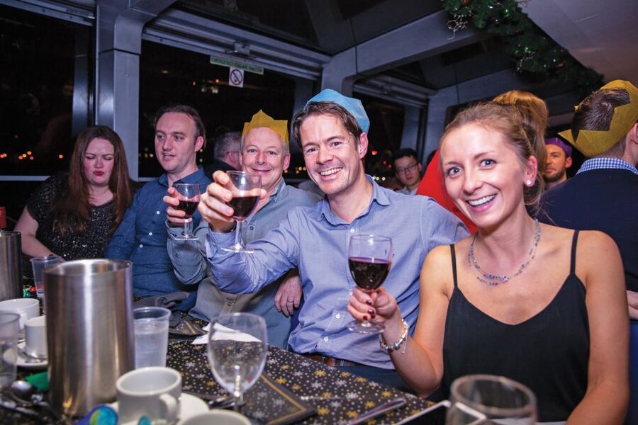 London: Christmas Party Dinner Cruise - When the DJ and dancing take over