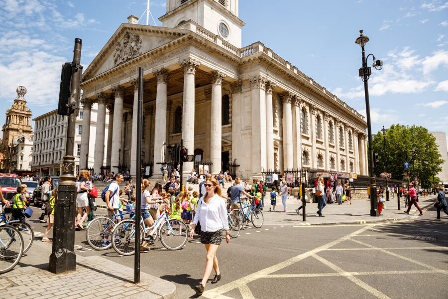 London: Classic Gold 3.5-Hour Bike Tour - From the legal district to Leather Lane Market