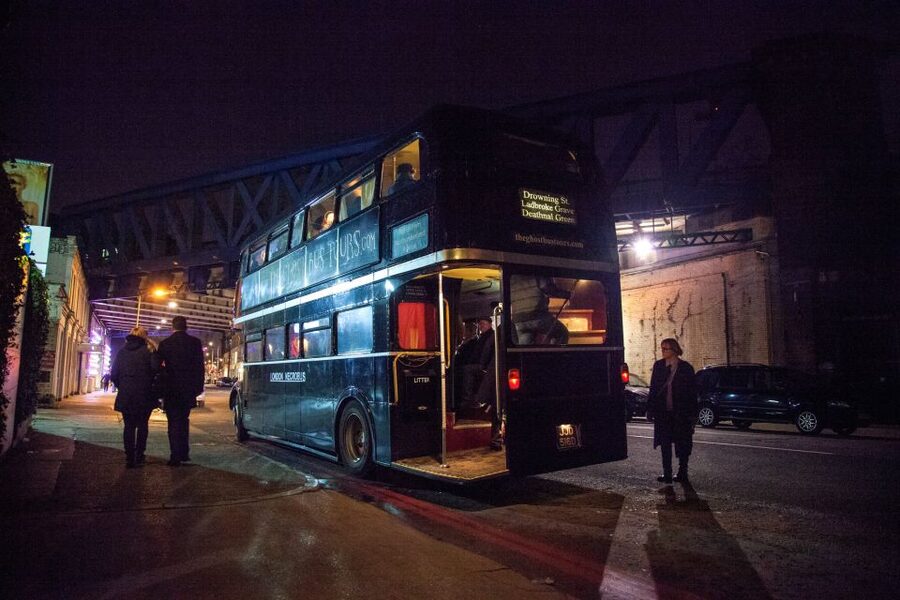 London: Comedy Horror Ghost Tour on a Bus - A black bus with an old London feel