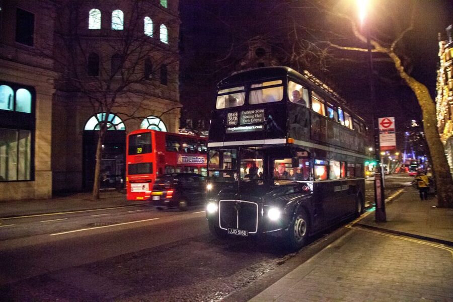 London: Comedy Horror Ghost Tour on a Bus - The Tower of London, London Bridge, and south of the river