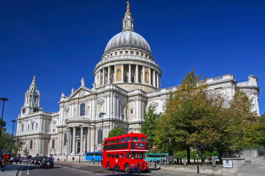 London: Crown Jewels Tour with River Cruise - St. Paul’s Cathedral and Wren’s London