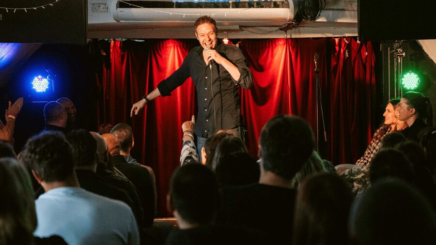 London: Dark Comedy on Iconic Battersea Barge - Should you book the Battersea Barge comedy show?