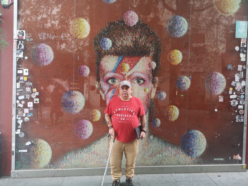 London: David Bowie Walking Tour - From Brixton childhood to a world-famous alter ego