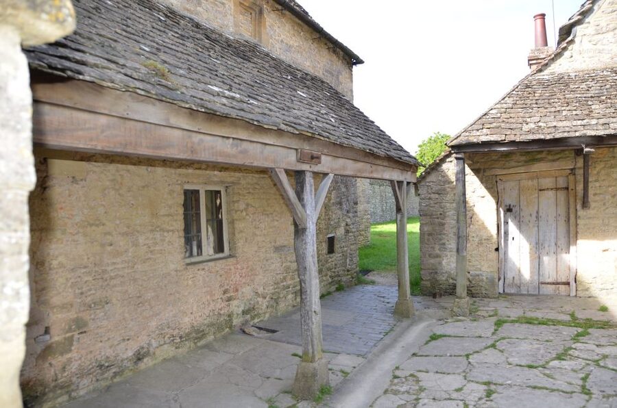 London: Downton Abbey Countryside Black Taxi VIP Tour - Booking details that can save your day