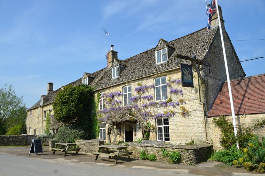 London: Downton Abbey Countryside Black Taxi VIP Tour - Is $1,145 good value for six people?