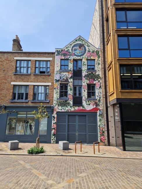 London: East End Instagrammable Street Art & Graffiti Tour - How the two-hour pace feels