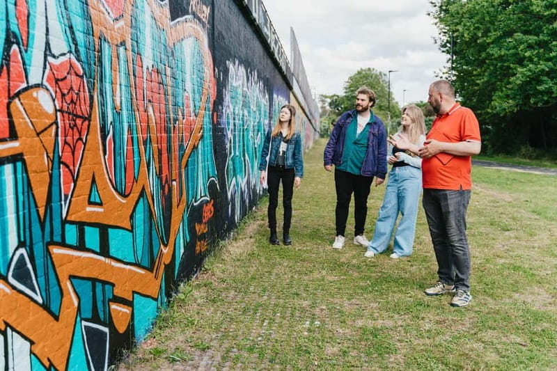 London: East End Instagrammable Street Art & Graffiti Tour - Brick Lane, where every wall asks for a second look