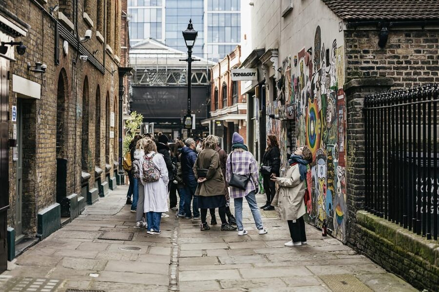London: East End Street Art Tour and Spray Painting Workshop - Is $50 a fair price?