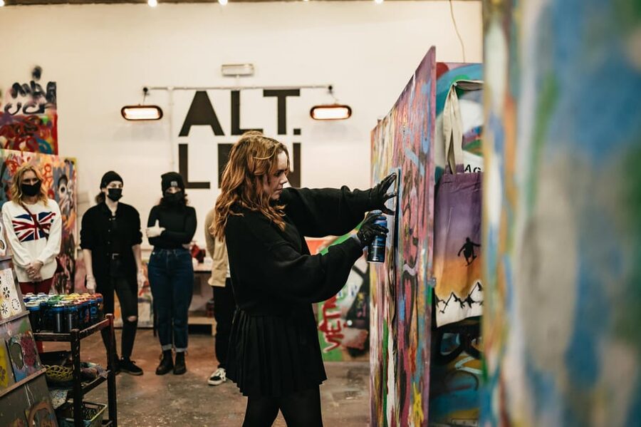 London: East End Street Art Tour and Spray Painting Workshop - Should you book the East End street art tour?