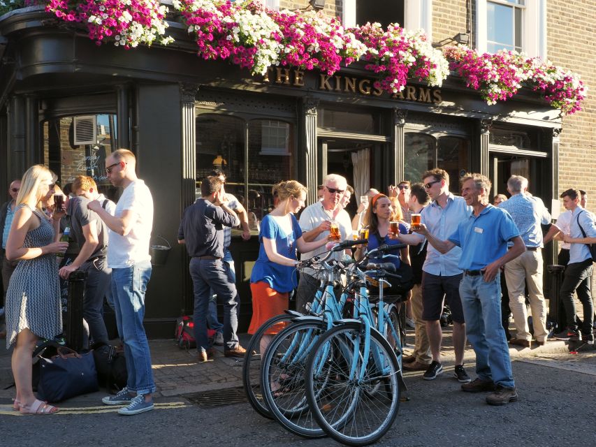 London: East London Town 3.5-Hour Bike Tour - Cable Street and the real East End