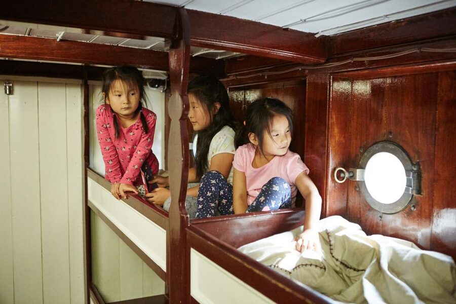 London: Entrance Ticket to the Cutty Sark - The cramped world below deck