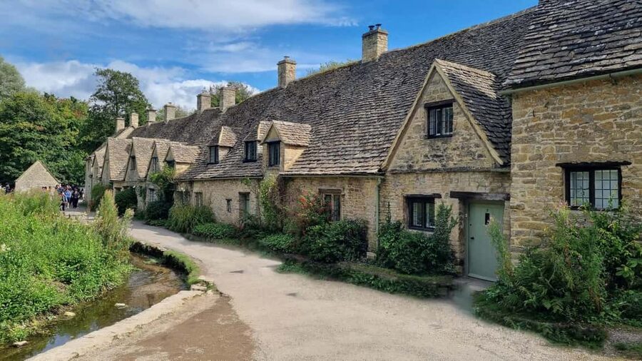 London: Full Day Cotswolds Tour with Shakespeare's Stratford - Stratford-upon-Avon: A Short Shakespeare Stop