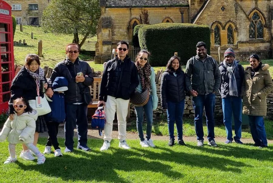 London: Full Day Cotswolds Tour with Shakespeare's Stratford - Meeting the Minibus at Paddington