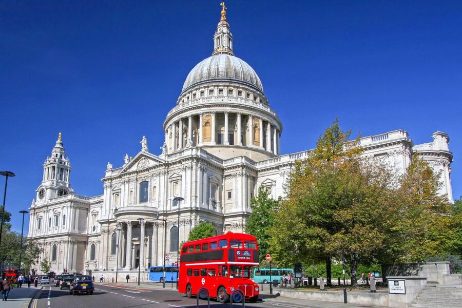 London: Full-Day Sightseeing Bus Tour with River Cruise - The Thames boat segment and changing city views