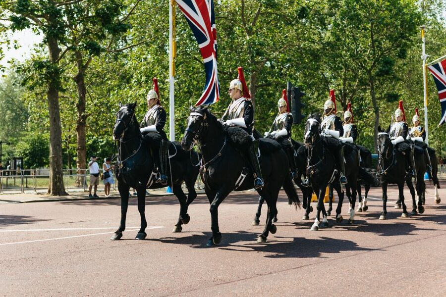London: Full Day Tower, St. Paul's, Cruise & Eye Experience - The Tower of London and the Crown Jewels