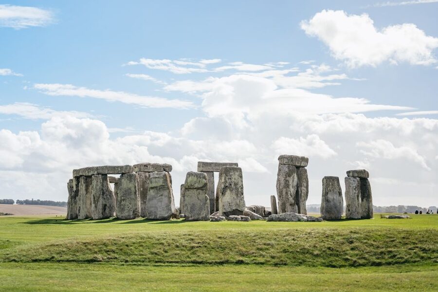 London: Full-Day Windsor, Stonehenge, and Oxford Tour - The coach, guide, and pace