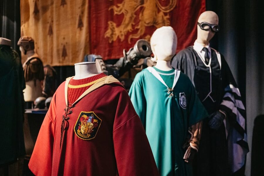 London: Fully-Guided Making of Harry Potter Tour - Gryffindor, Hagrid, Potions, and Umbridge