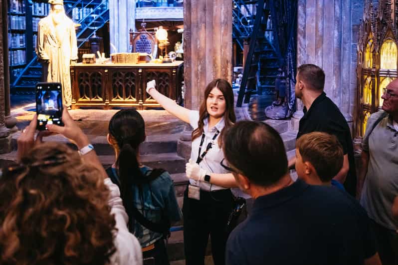 London: Fully-Guided Making of Harry Potter Tour - Meeting at Euston and getting organized