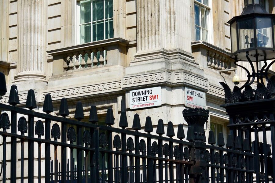 London: German-Speaking Guided Tour of Westminster - Clarence House and St. James’s Palace