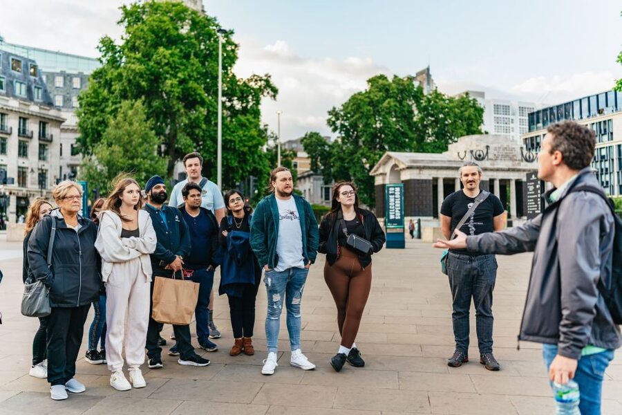 London: Ghastly Ghosts 2-Hour Walking Tour - Ending near St. Paul’s Cathedral