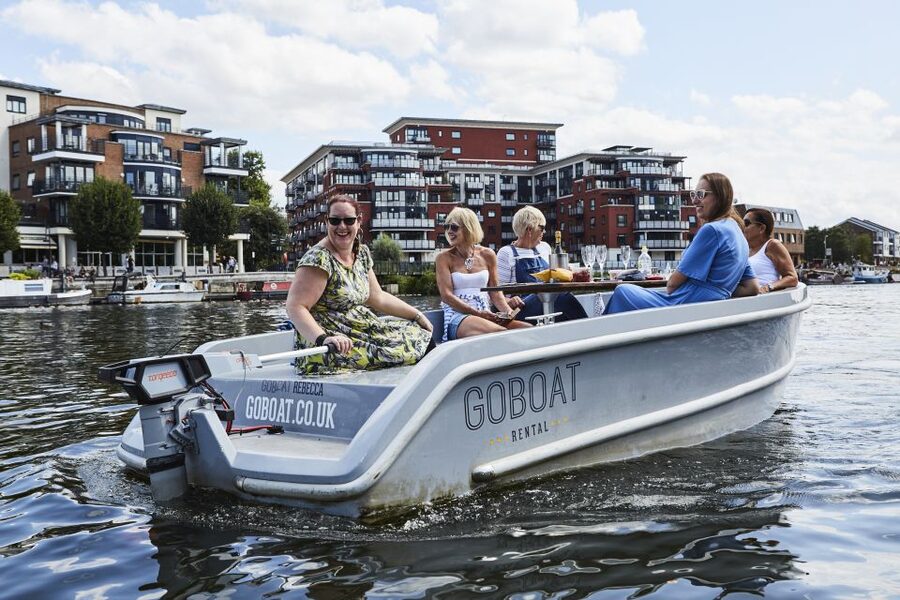 London: GoBoat Rental in Kingston upon Thames - Is $128 good value for up to eight?