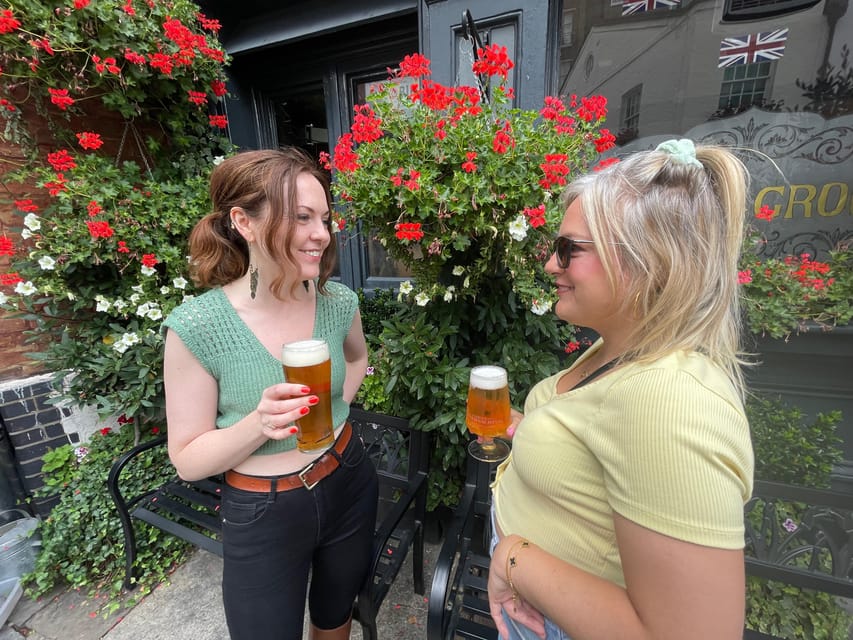 London: Great British Pubs Walking Tour - A haunted pub and London’s darker stories