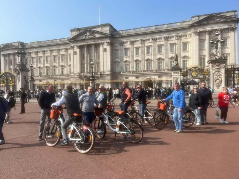 London: Guided E-bike Tour - What the short stops really mean