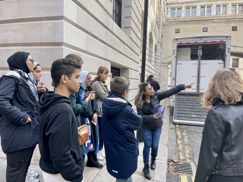 London: Guided Harry Potter Tour - The Tube transfer and what you need to pay