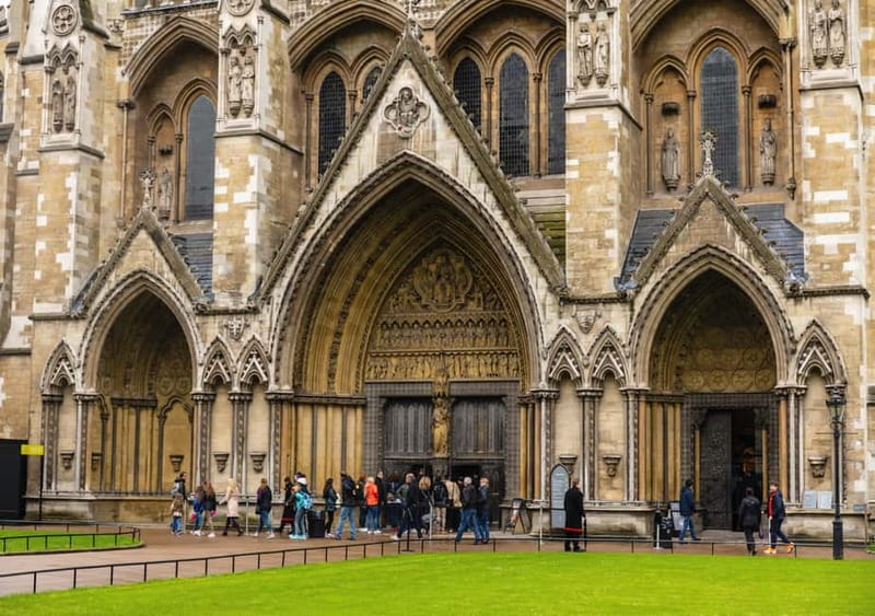 London: Guided Tour of Houses of Parliament & Westminster - Price, pace, and overall value