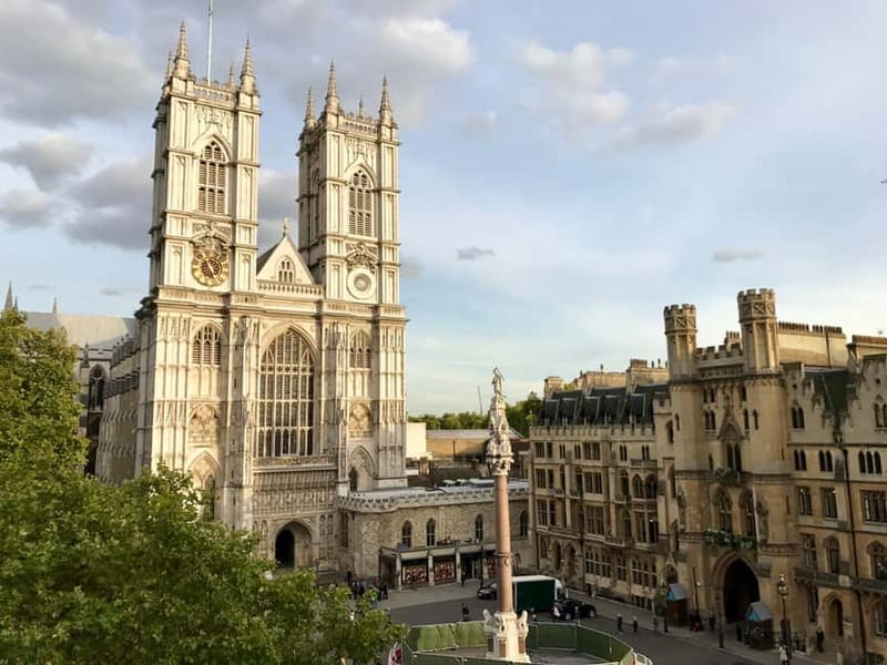 London: Guided Tour of Houses of Parliament & Westminster - Why this pairing makes sense