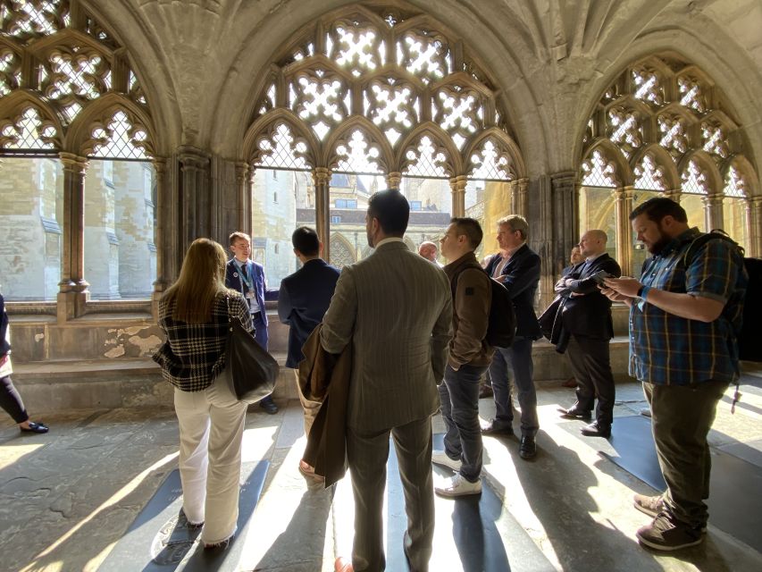 London: Guided Westminster Abbey Tour and Refreshments - Coronations, kings, queens, and royal ceremony