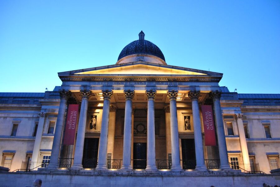 London Half-Day Private Chauffeur Driven Tour - Trafalgar Square connects art, protest, and ceremony