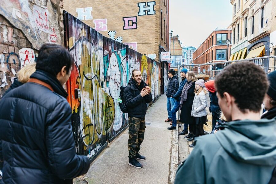 London: Half-Day Street Art Tour and Workshop - Making a stencil at 19 Hessel Street